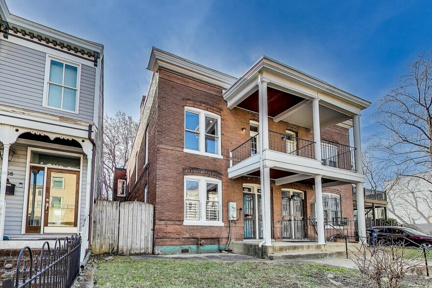 More Photos Of 212 Elm St NW, Washington Apartments For Sale