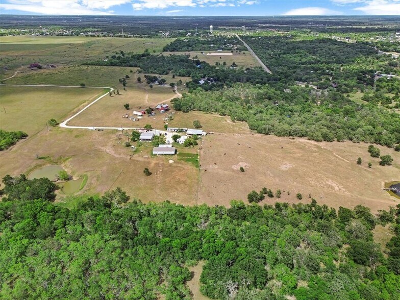 More Photos Of 480 Grandpa rd, Dale Land For Lease