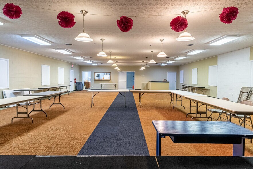 More Photos Of 6205 Miller Ln, Dayton Religious Facility For Sale