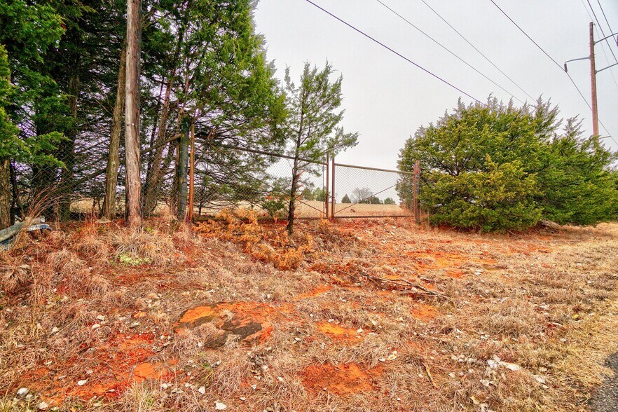 More Photos Of SE/c of SE 36th & Douglas Blvd, Oklahoma City Land For Lease
