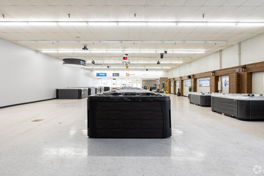 More Photos Of 3225 Washington Blvd, Ogden Storefront For Sale