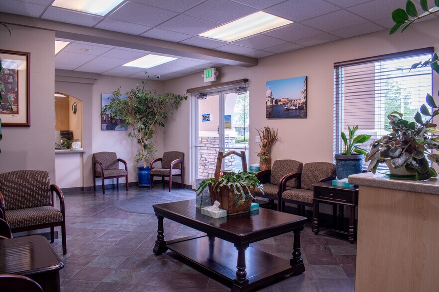 More Photos Of 480 E Prater Way, Sparks Medical For Sale