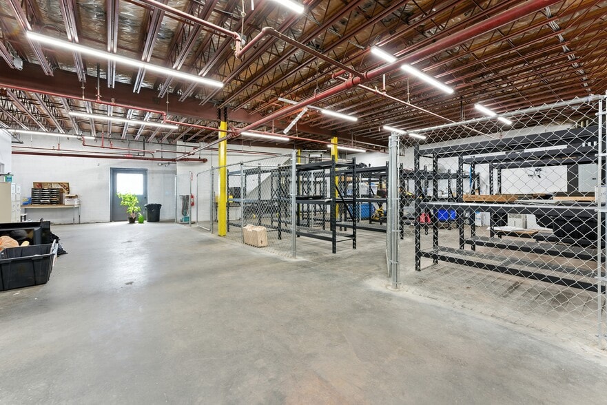 More Photos Of 178 New Bridge St, West Springfield Warehouse For Sale