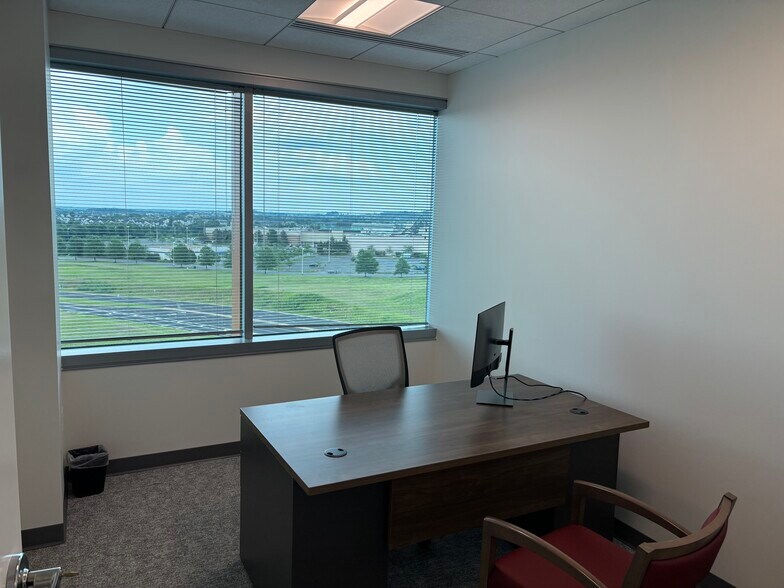 More Photos Of 21000 Atlantic Blvd, Dulles Town Center Office For Lease
