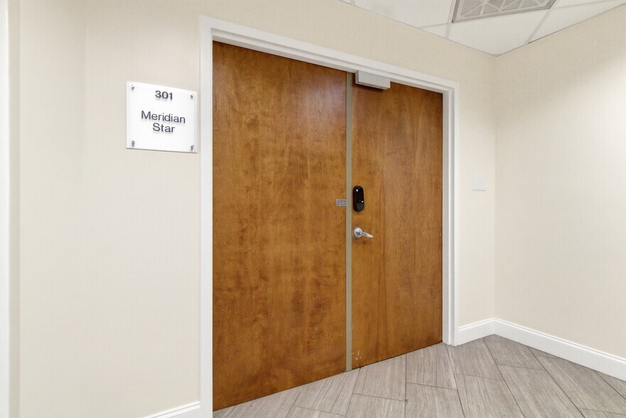 More Photos Of 1640 W Oakland Park Blvd, Fort Lauderdale Office For Sale