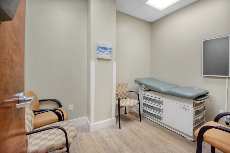 More Photos Of 1000 Plantation Island Dr, Saint Augustine Medical For Sale