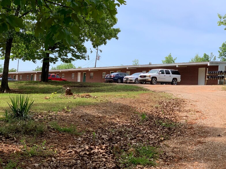 More Photos Of 1900 Old Shocco Rd, Talladega Apartments For Sale