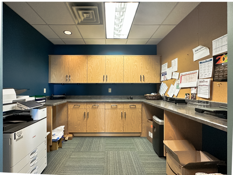 More Photos Of 7729 Westfield Dr, Fort Wayne Medical For Lease