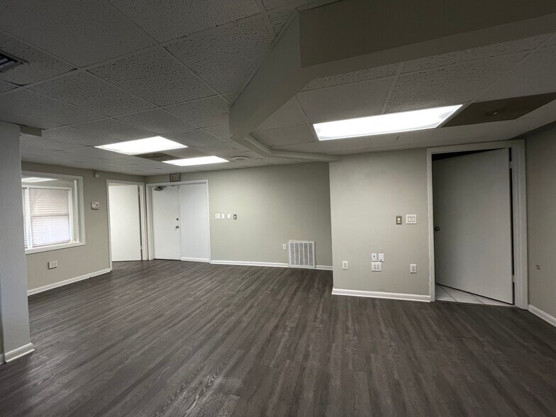 More Photos Of 710 W Colonial Dr, Orlando Office For Lease