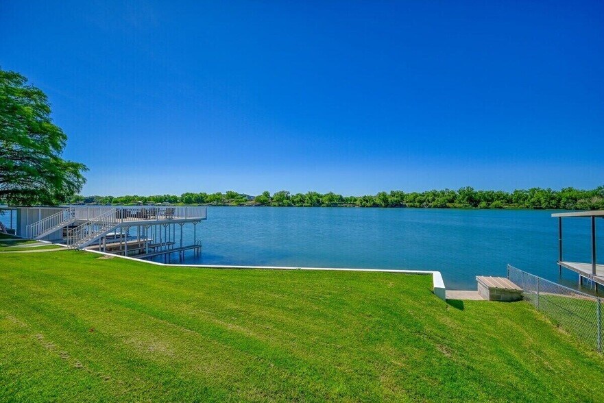 More Photos Of 3120 River Oaks Dr, Kingsland Specialty For Sale