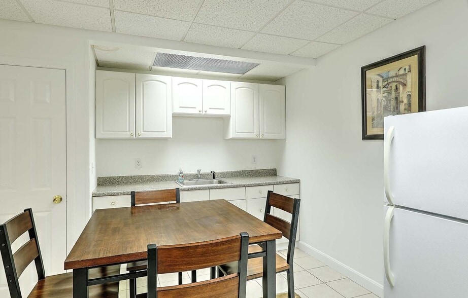 More Photos Of 577 Warren Ave, East Providence Storefront Retail Office For Sale