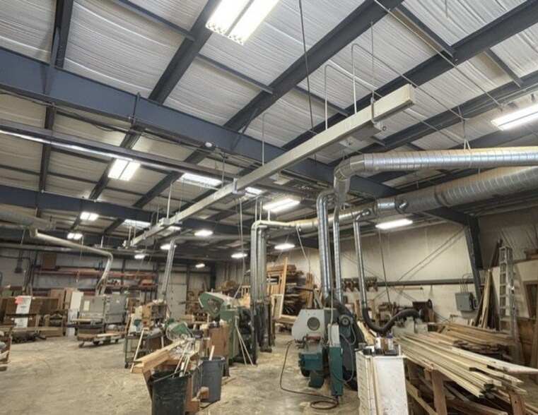 More Photos Of 10090 Queens Way, Chagrin Falls Light Manufacturing For Sale