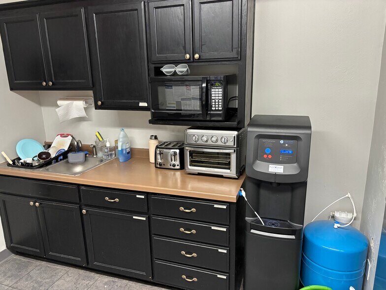 More Photos Of 1245 Main St, Green Bay Loft Creative Space For Sale