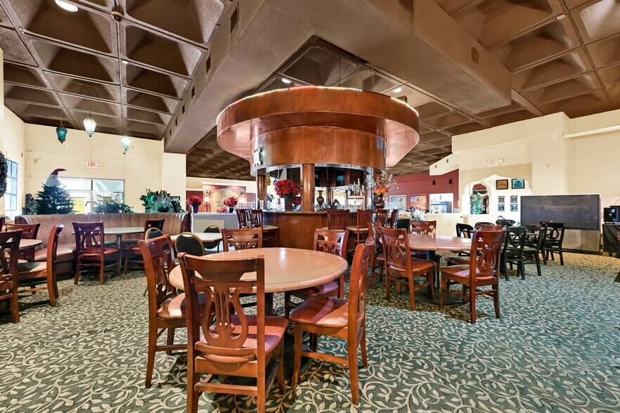 More Photos Of 1055 Bay Area Blvd, Houston Restaurant For Sale