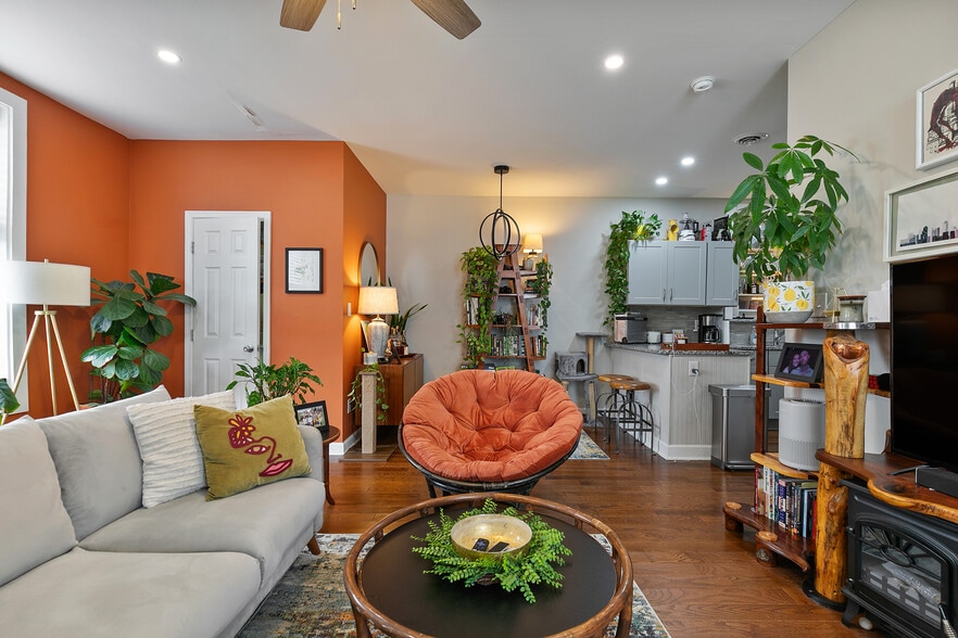 More Photos Of 2600 W Main St, Richmond Storefront Retail Residential For Sale