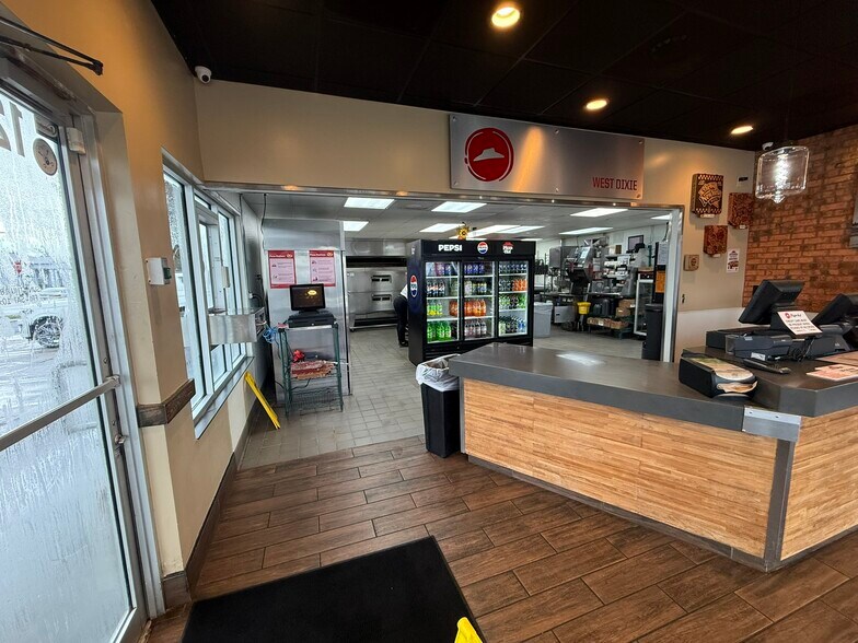More Photos Of 12699 NE 6th Ave, North Miami Fast Food For Lease