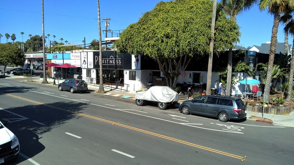 More Photos Of 4955 Cass St, San Diego General Retail For Sale