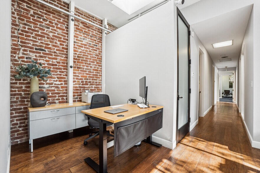 More Photos Of 247 High St, Palo Alto Office For Lease