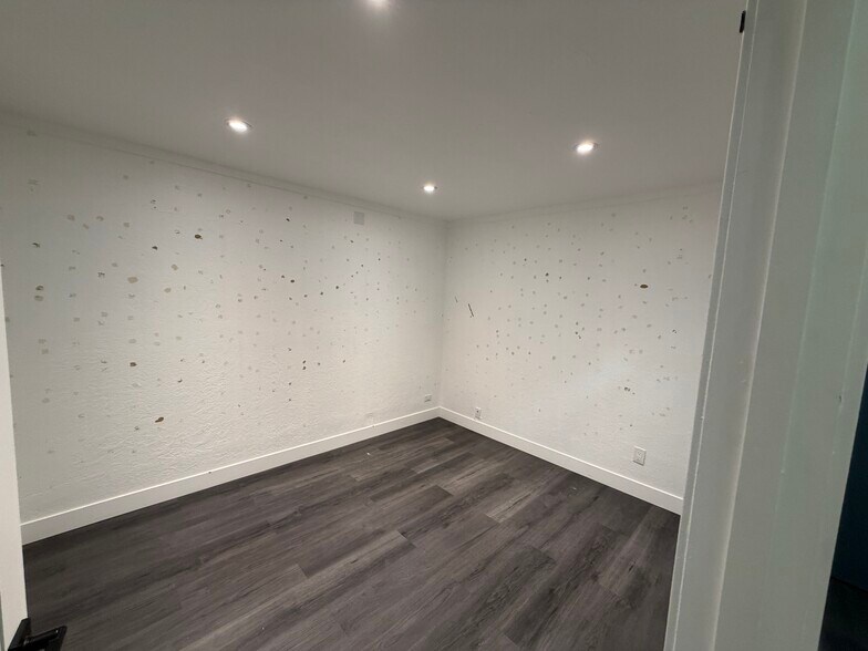 More Photos Of 4885 S 900 E, Salt Lake City Office For Sale