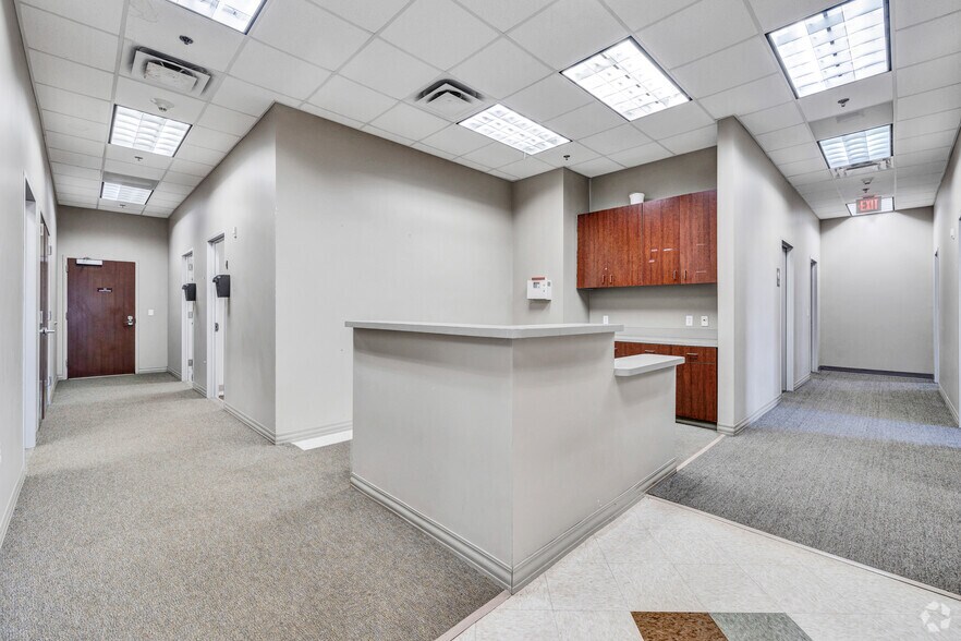 More Photos Of 200 Renaissance Way, Crockett Medical For Sale