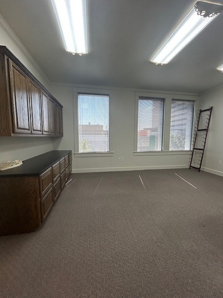 More Photos Of 6 S 1st St, Temple Office For Sale