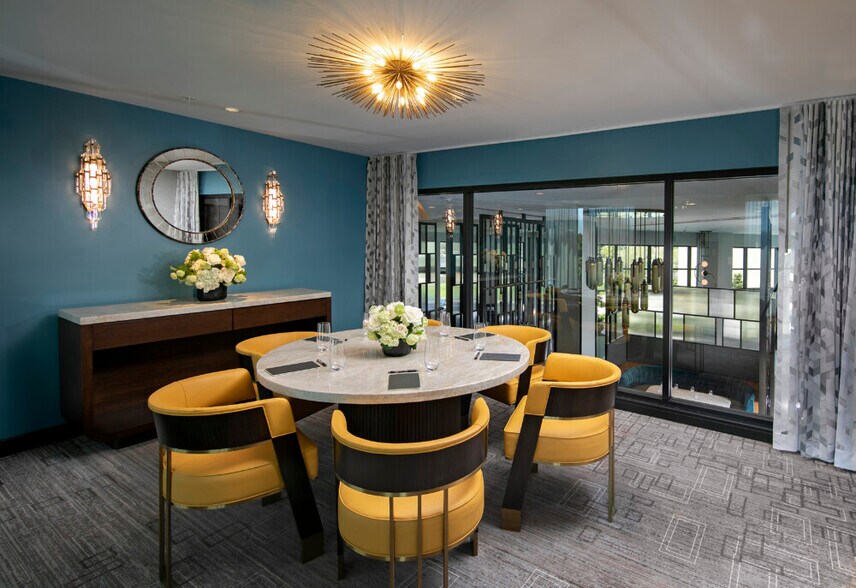 More Photos Of 130 W Huntington Dr, Arcadia Hotel For Sale