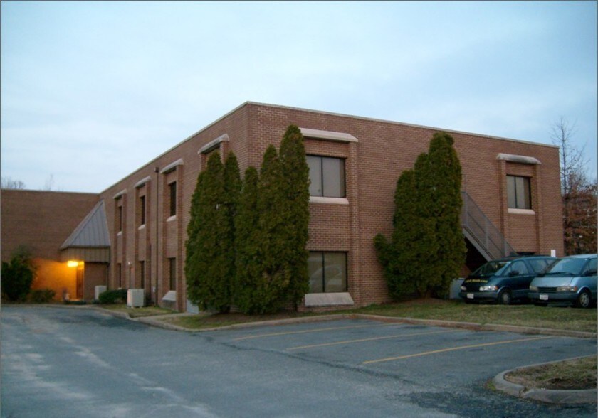 More Photos Of 207 E Holly Ave, Sterling Office For Lease