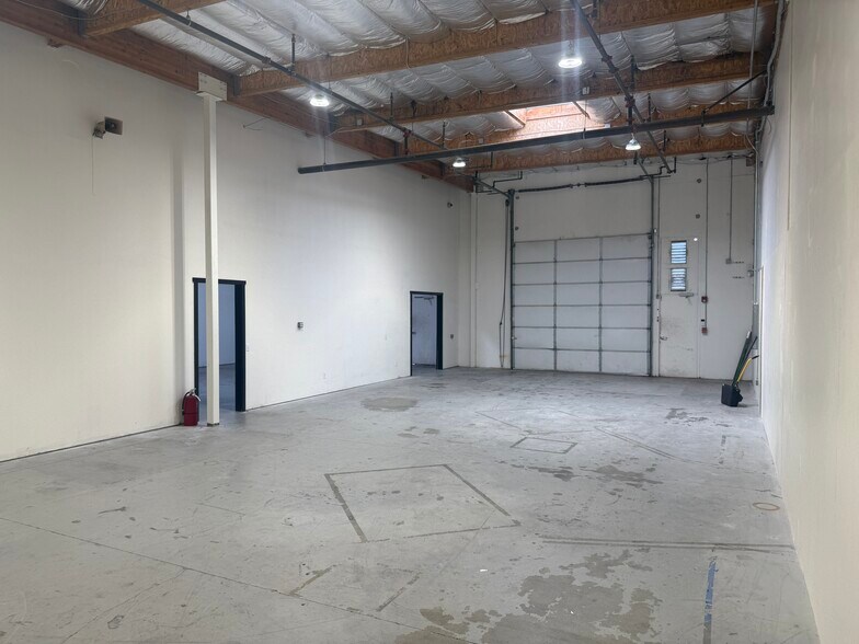 More Photos Of 5793 Skylane Blvd, Windsor Warehouse For Sale