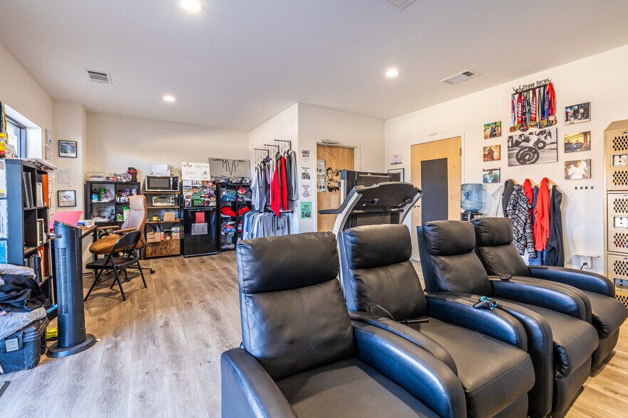 More Photos Of 4337 McBrayer Rd, Oakwood Warehouse For Sale