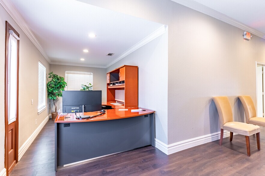More Photos Of 6110 Dalrock Rd, Rowlett Office For Lease