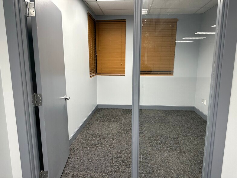 More Photos Of 120 E 13065 S, Draper Office Residential For Lease