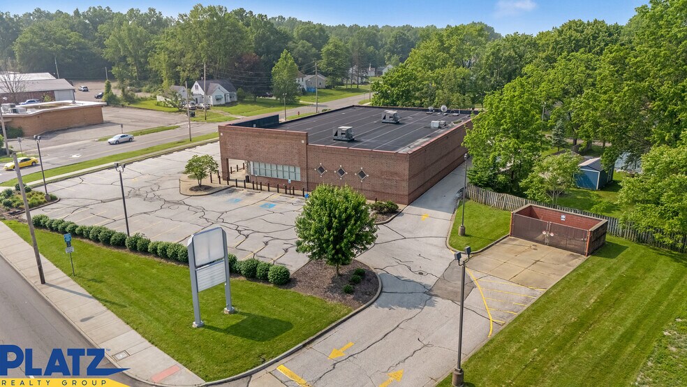 More Photos Of 2840 Youngstown Rd SE, Warren Drugstore For Sale
