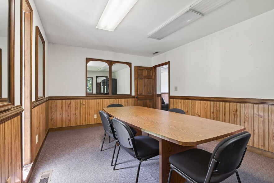 More Photos Of 102 Industrial Blvd, Toano Office For Sale