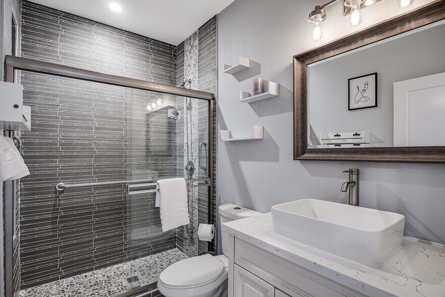 More Photos Of 5411 Lauretta St, San Diego Multifamily For Sale