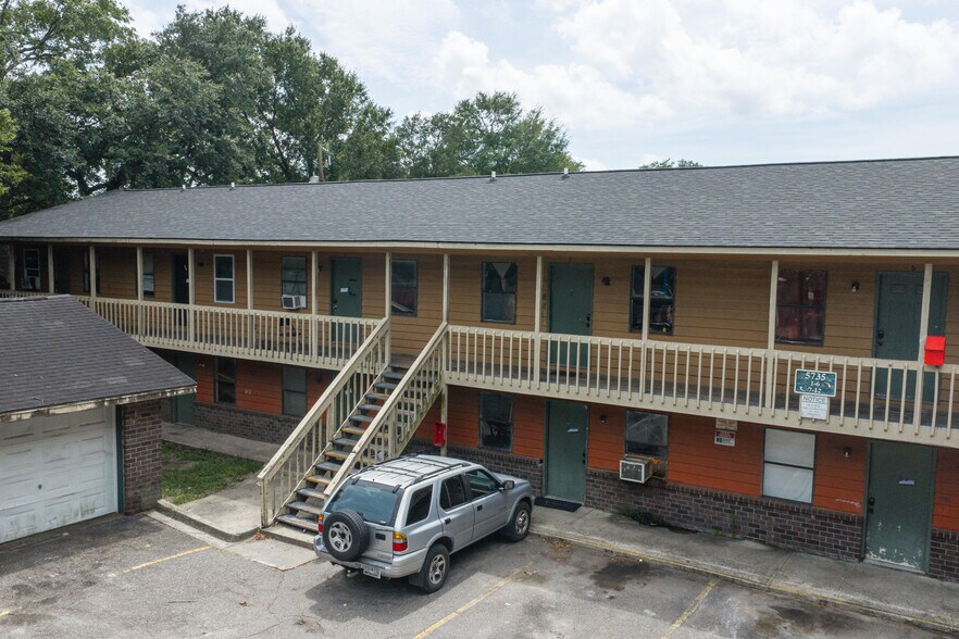More Photos Of 5735 Chatham Ave, North Charleston Apartments For Sale