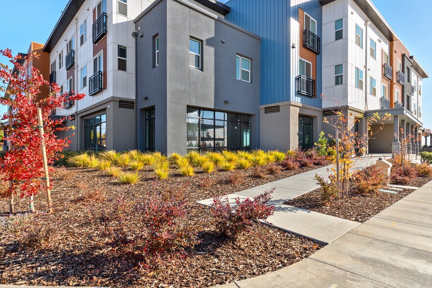 More Photos Of 1990 Belgium Ave, Chico Apartments For Lease