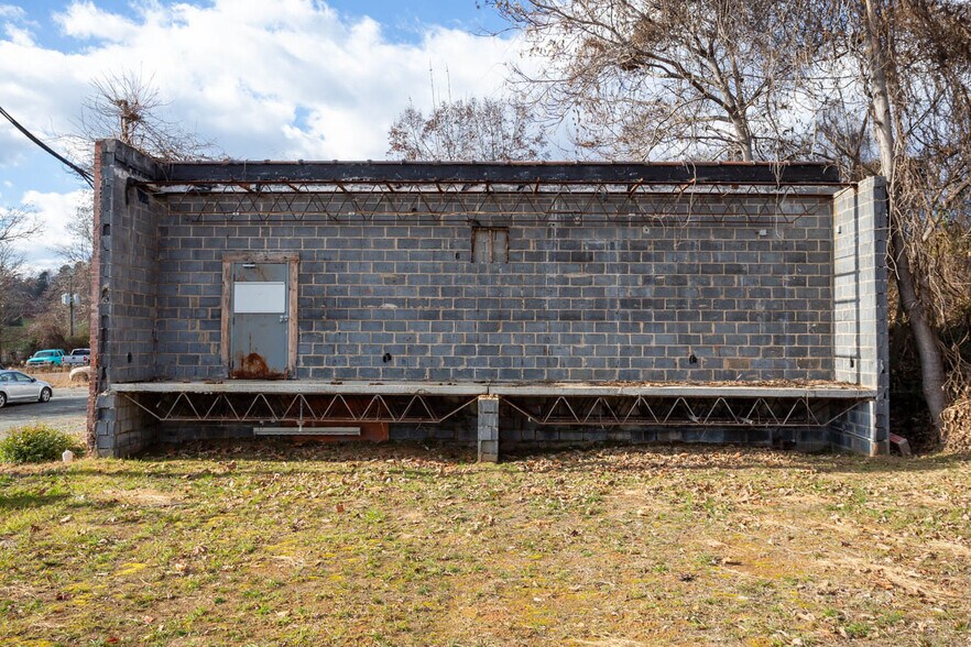 More Photos Of 2845 Ivy Rd, Charlottesville Service For Sale