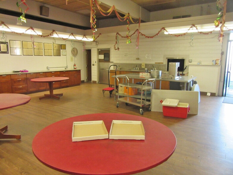 More Photos Of 238 E Church St, Stockton Office For Sale