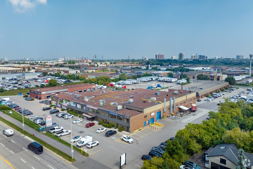 More Photos Of 1150 Eglinton Ave E, Mississauga Manufacturing For Lease