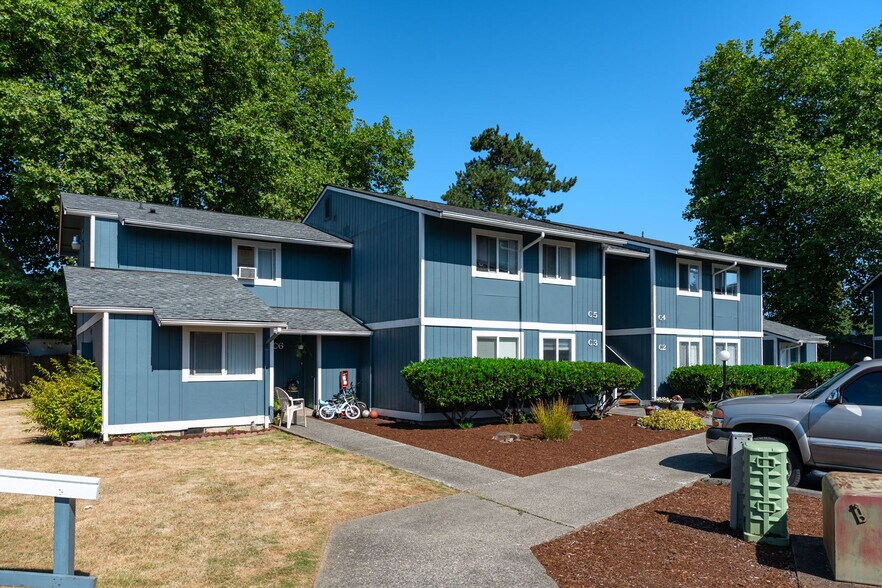 Primary Photo Of 700 W Maple St, Monroe Apartments For Sale