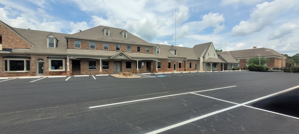 More Photos Of 9840 Midlothian Tpke, Richmond Unknown For Lease