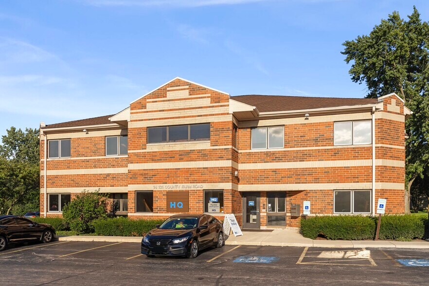 More Photos Of 1N131 County Farm Rd, Winfield Office Residential For Sale