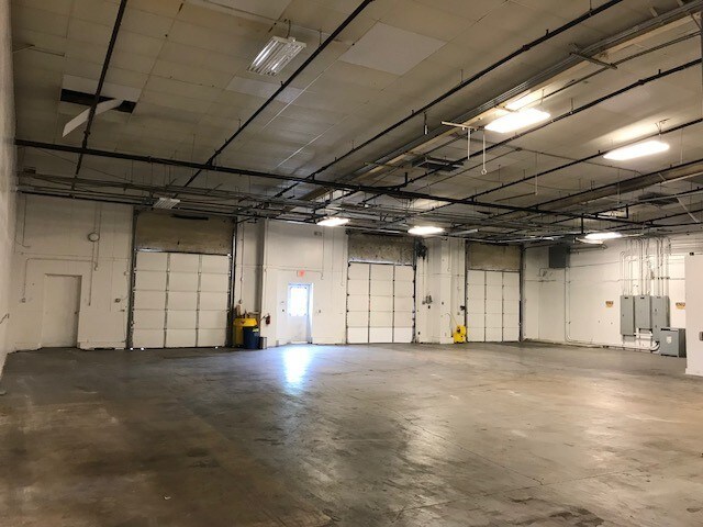 More Photos Of 6013 Techni Center Dr, Austin Manufacturing For Lease