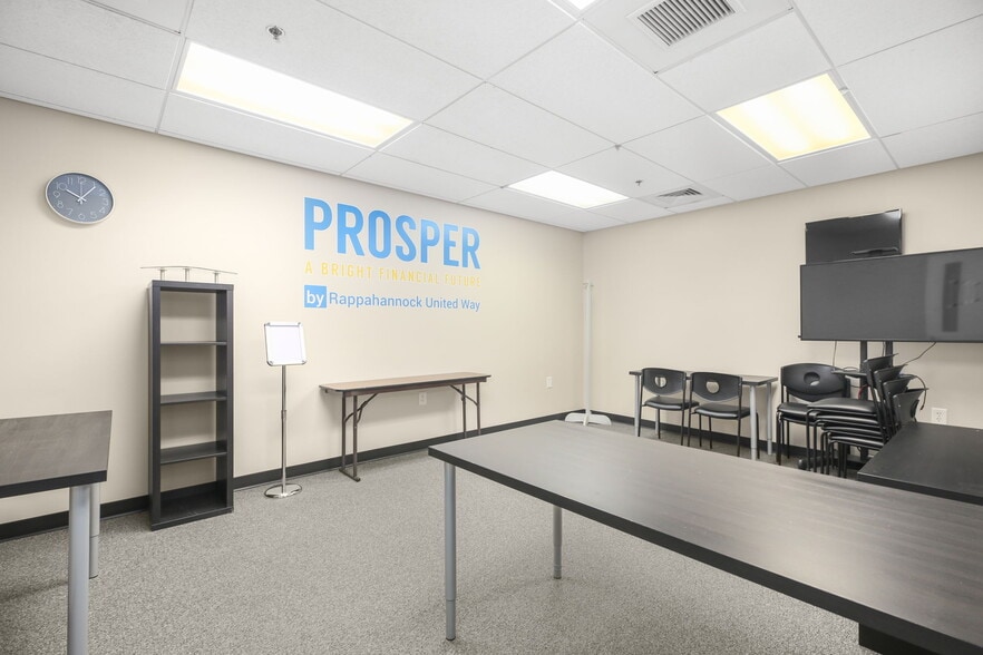 More Photos Of 3310 Shannon Park Dr, Fredericksburg Office For Sale