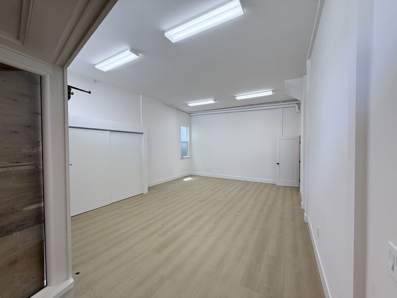 More Photos Of 3774 Mission St, San Francisco Storefront Retail Residential For Lease