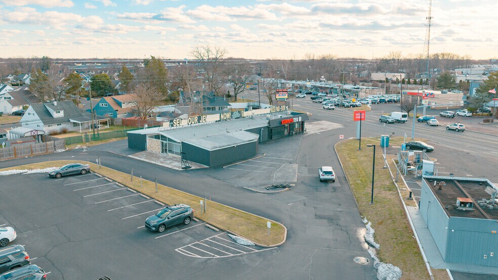 More Photos Of 4034 Veterans Hwy, Levittown Storefront For Lease