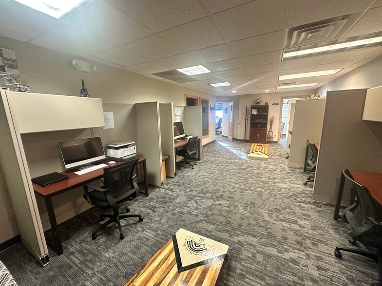 More Photos Of 1555 Campus Way, Billings Office For Sale