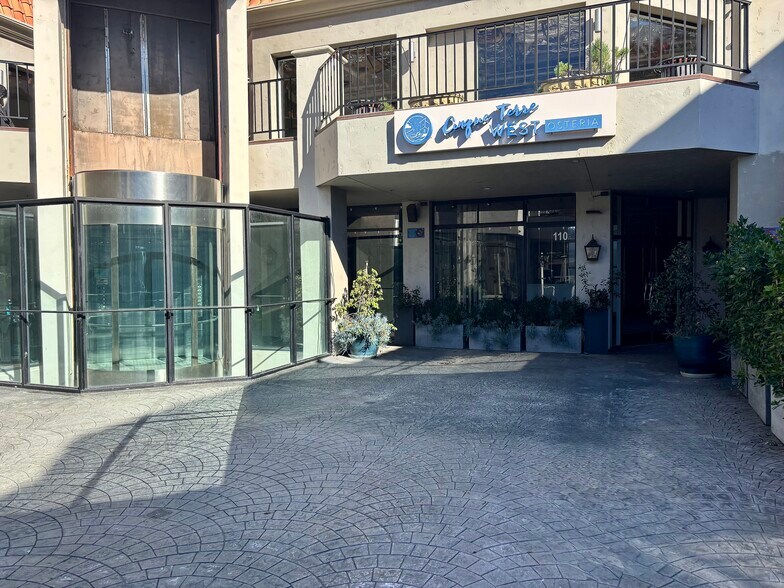 More Photos Of 970 Monument St, Pacific Palisades Storefront Retail Office For Lease