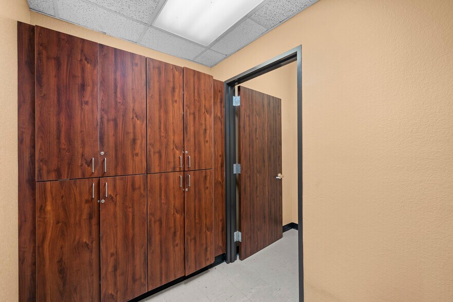 More Photos Of 1601 Liberty St, Richmond Medical For Lease
