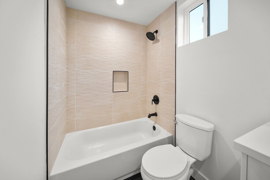 More Photos Of 171 S Hoover St, Los Angeles Apartments For Sale